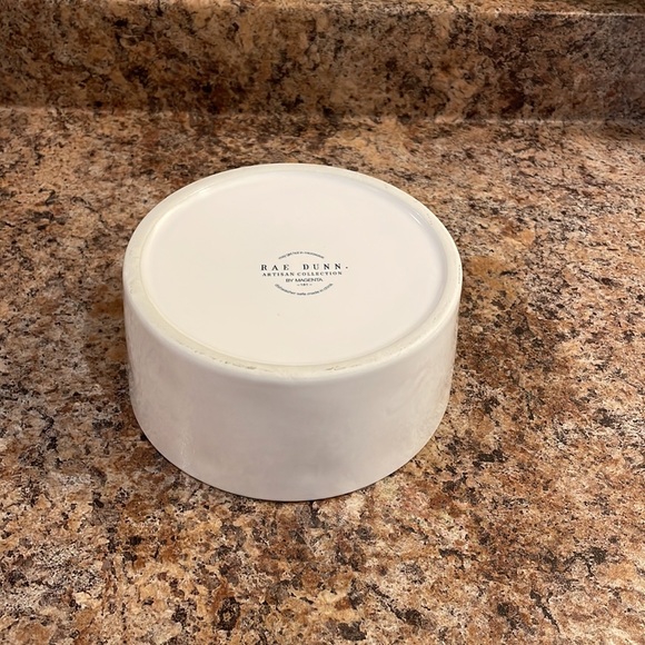 Rae Dunn OH, CANADA 🇨🇦 Medium Pet Dish - Picture 2 of 2